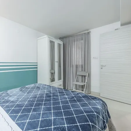 Konukevi La Dimora Nel Parco 4*